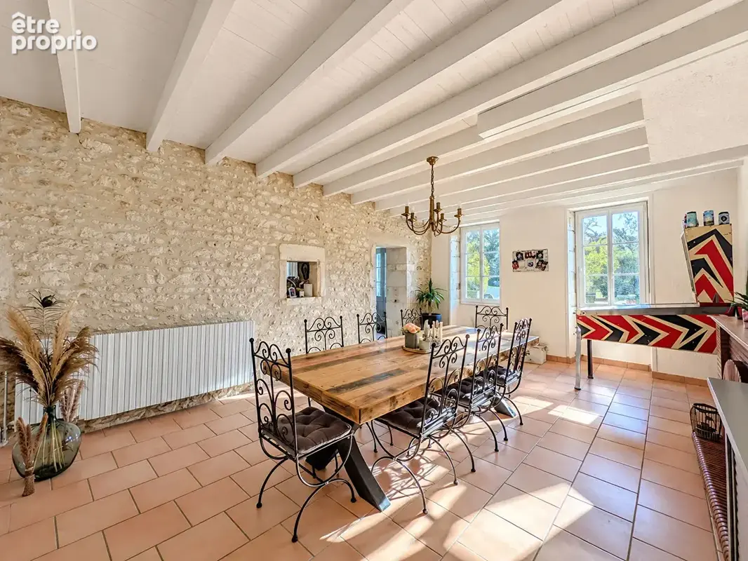 Maison de caractère - 267 m², 6 chambres, piscine chauffée et jardin sans vis-à-vis - photo 5
