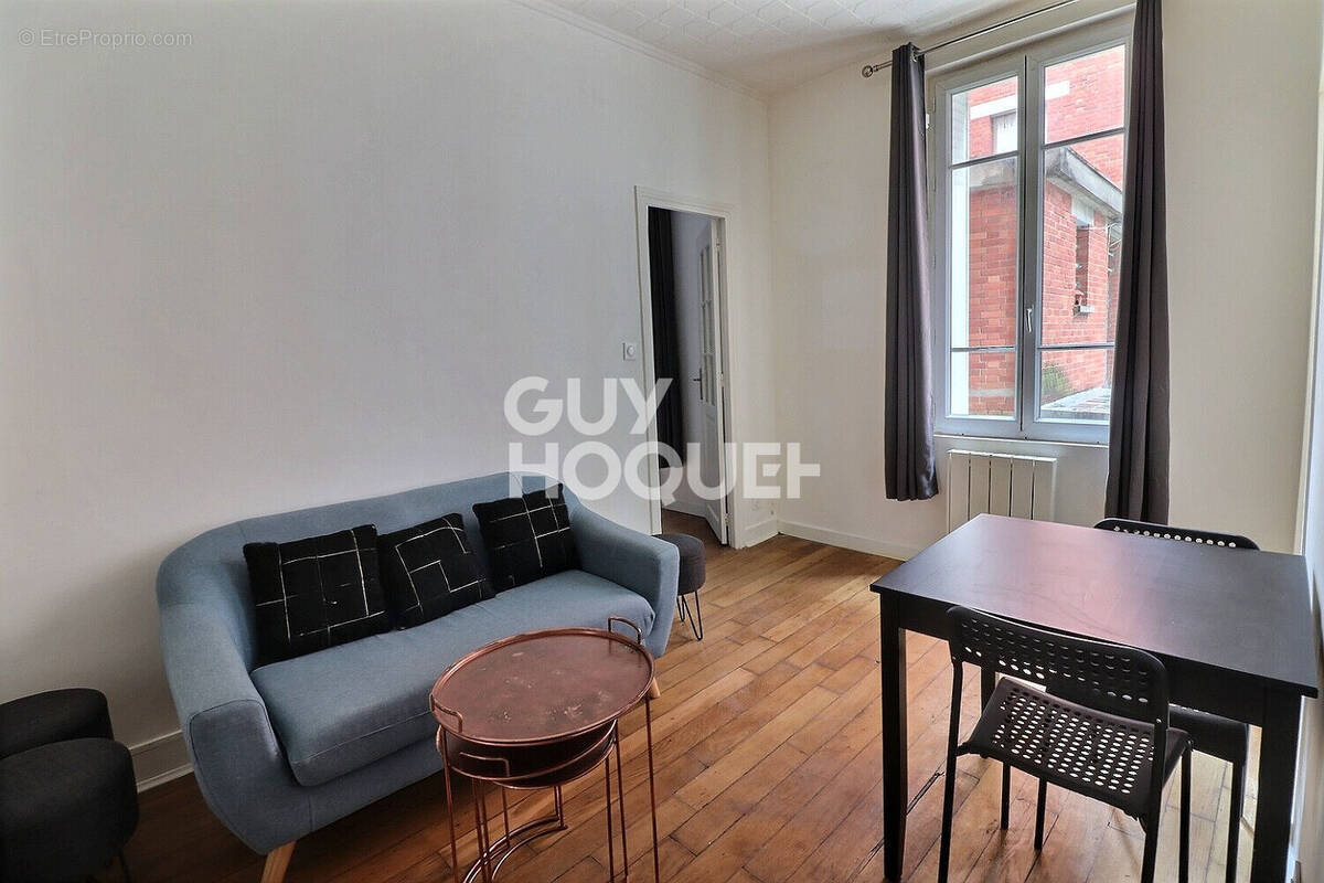 Appartement à AUBERVILLIERS