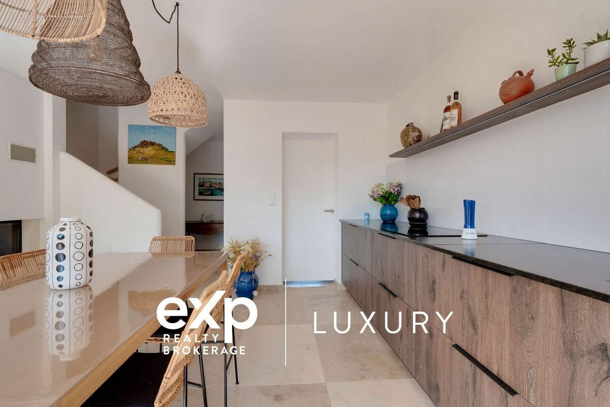 Maison à ESPARRON-DE-VERDON
