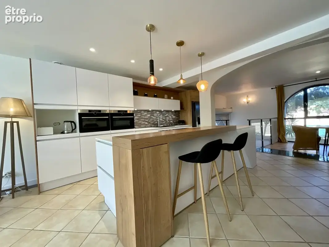 Maison bourgeoise de charme de 160m2   Agde centre, jardin & volumes généreux - photo 4
