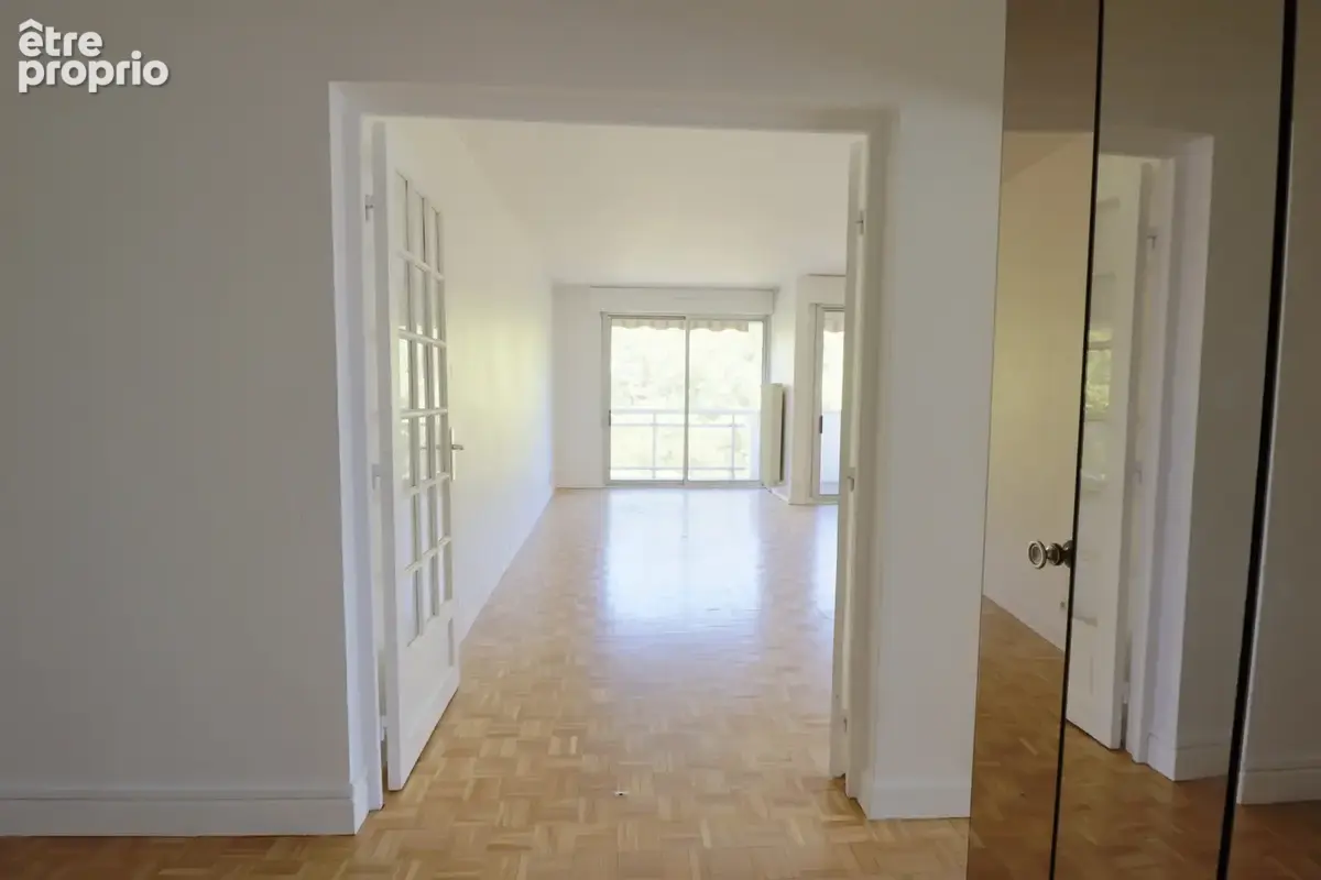 Appartement T3 de 80 m2 en dernier étage avec terrasse - photo 3