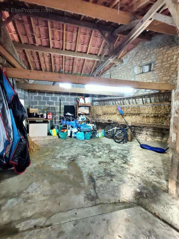 Maison à SAINT-PORCHAIRE