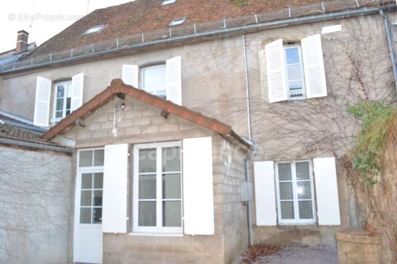 Appartement à CORBIGNY