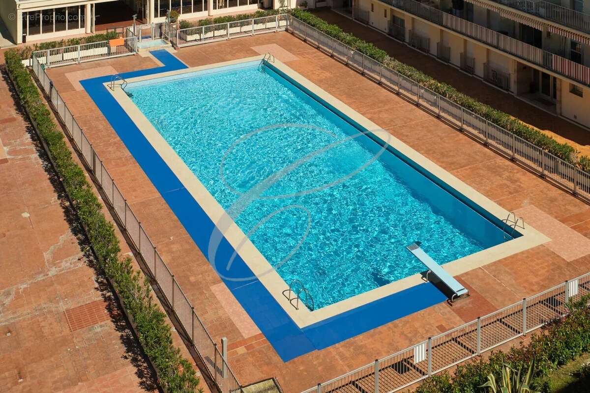 Appartement à ROQUEBRUNE-CAP-MARTIN