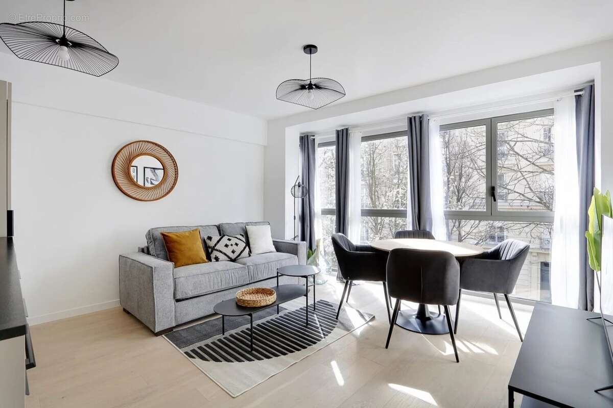 Appartement à PARIS-18E