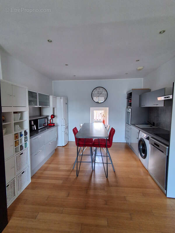 Appartement à LEZIGNAN-CORBIERES