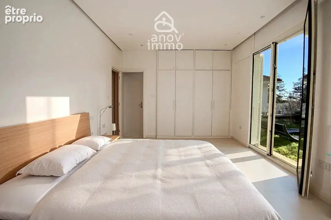 Spacieuse Maison de 185 m2 de Plain-Pied avec Vue Dominante - photo 11