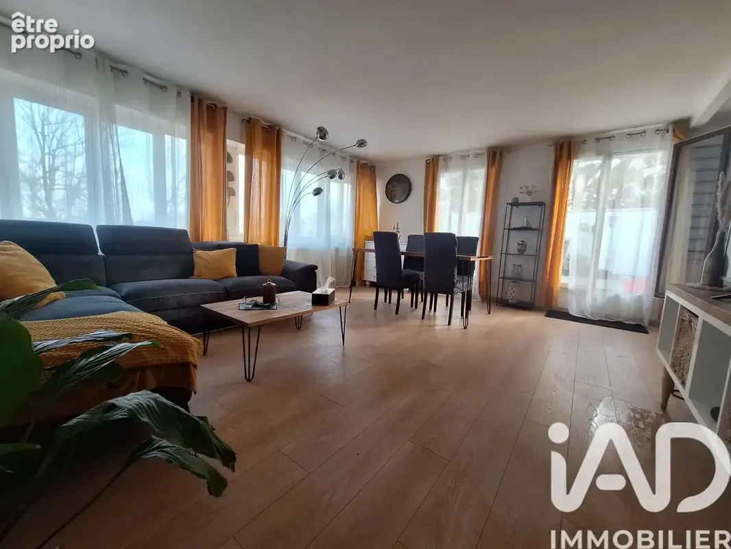 Photo 1 - Appartement à EVRY