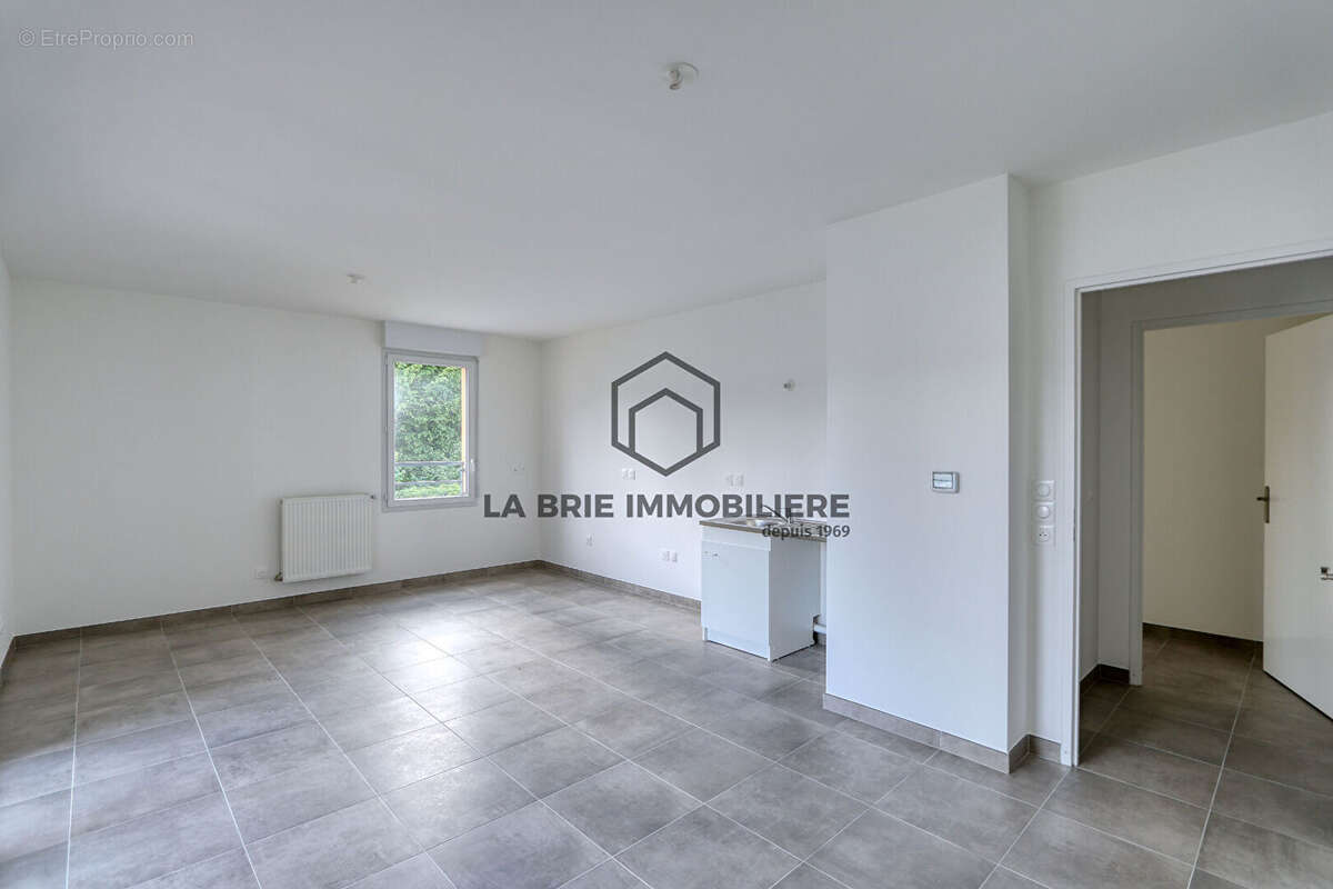 Appartement à EMERAINVILLE