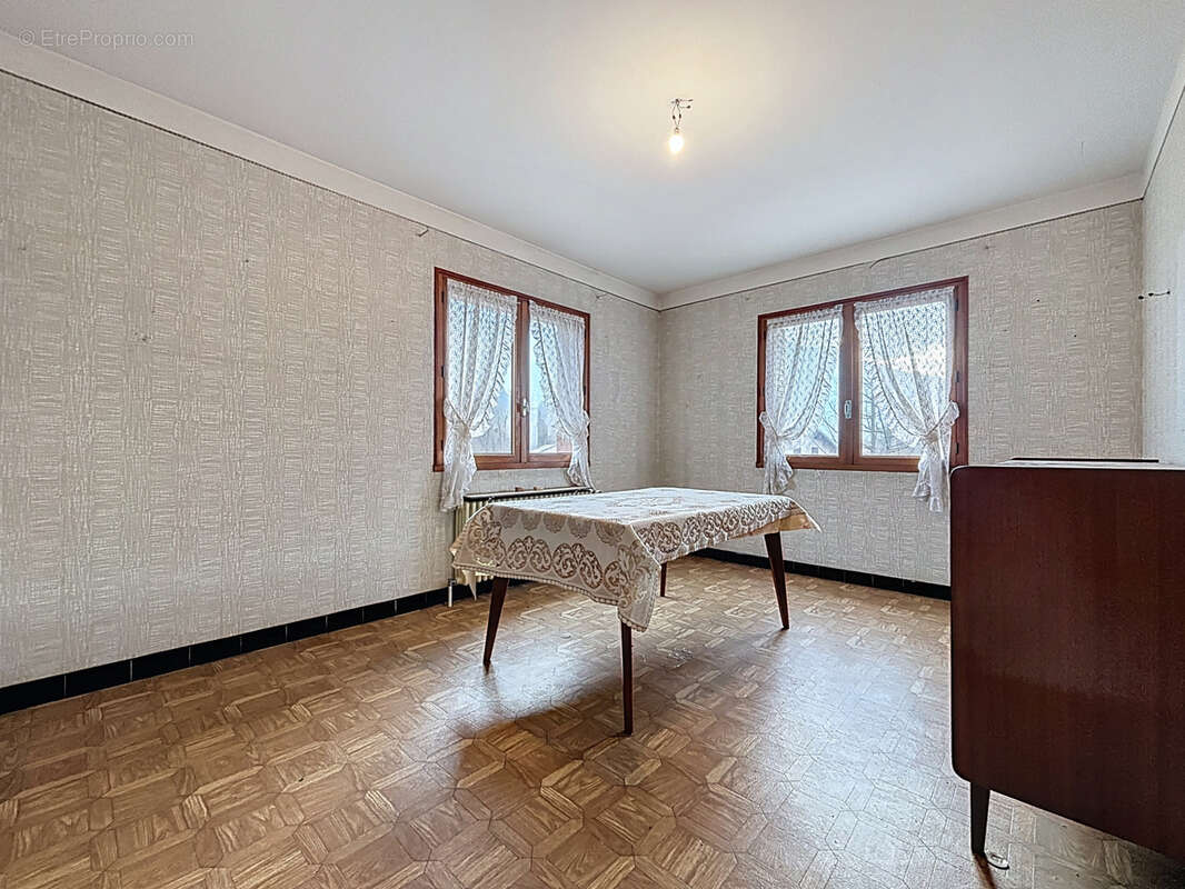 Appartement à AIX-LES-BAINS
