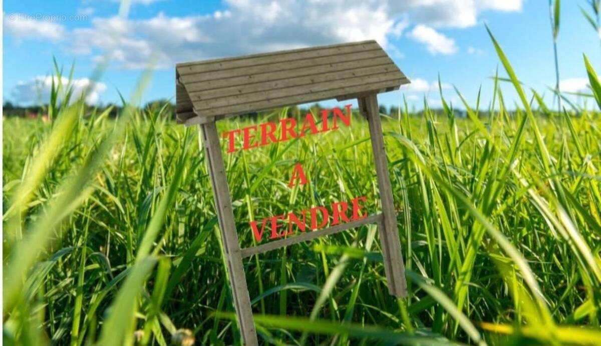 Terrain à LANHOUARNEAU