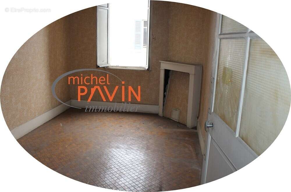 Appartement à LA GUERCHE-SUR-L'AUBOIS