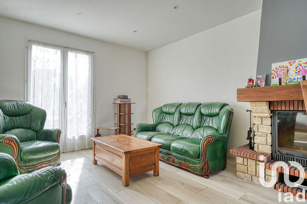 Photo 4 - Maison à EPONE