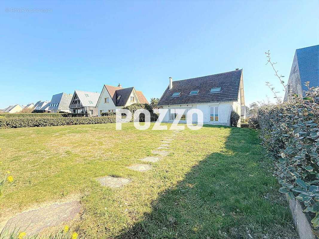 Maison à SAINT-PAIR-SUR-MER