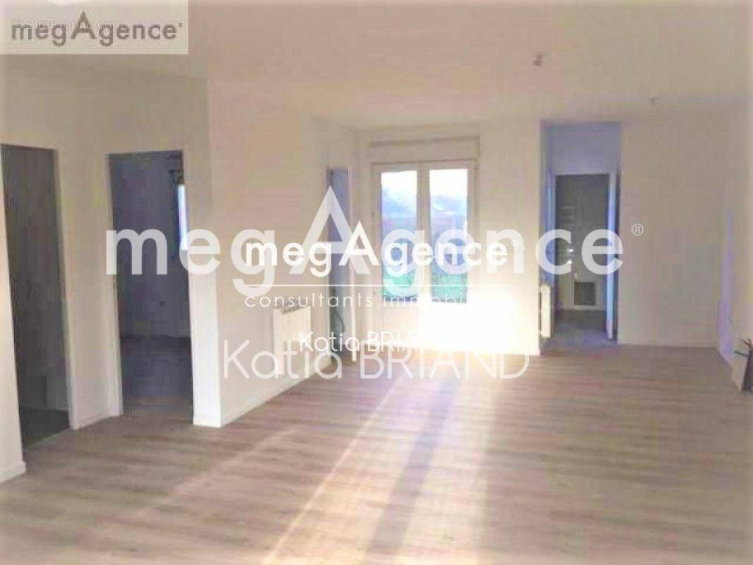 Maison à L'HUISSERIE