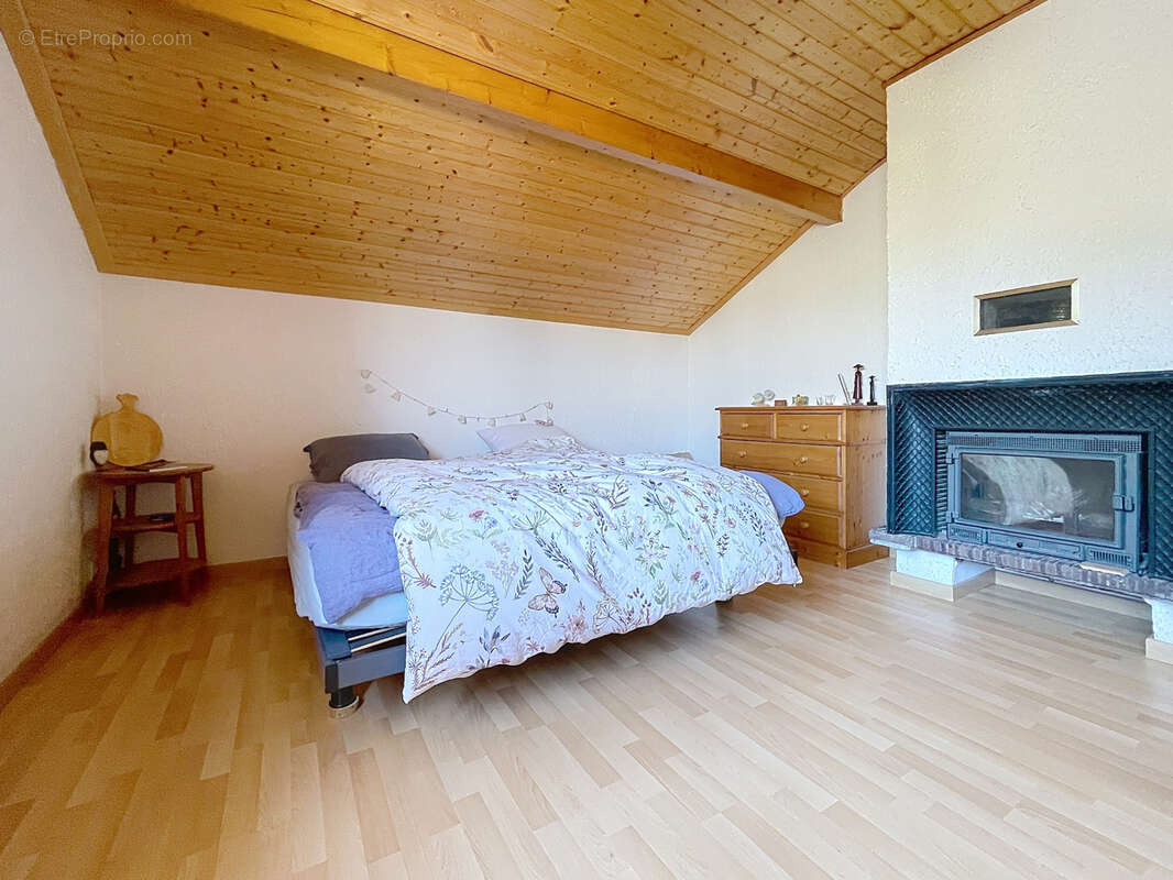 Maison à MONTBOUTON