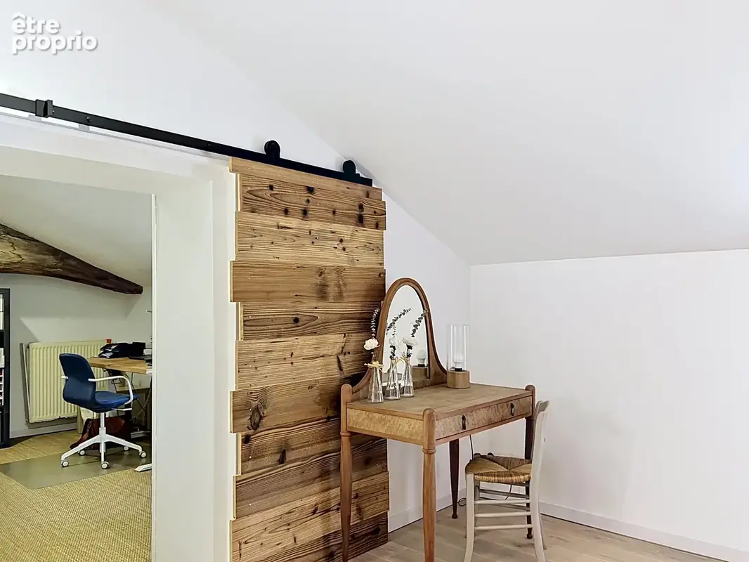 Maison de village avec jardin - 223m2 au cœur du village de Fareins - photo 12