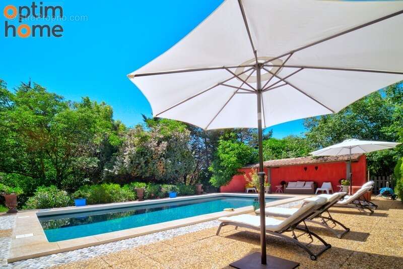 Aix-en-Provence - Superbe Mas Provençal T7 du 18ème Siècle de 275 m² entièrement rénové, sur 6000 m² de terrain, au calme et san - photo 9