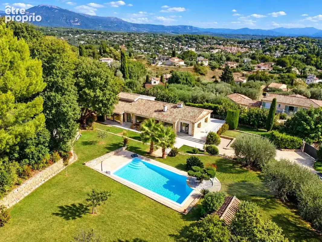 VALBONNE- Demeure de charme à 5 minutes à pieds du vieux village - photo 4