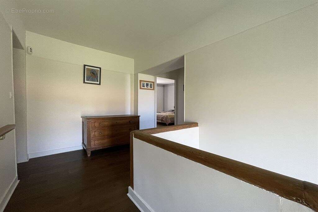 Maison à CLOS-FONTAINE