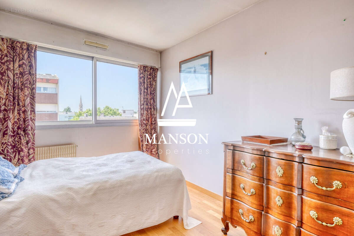Appartement à BORDEAUX