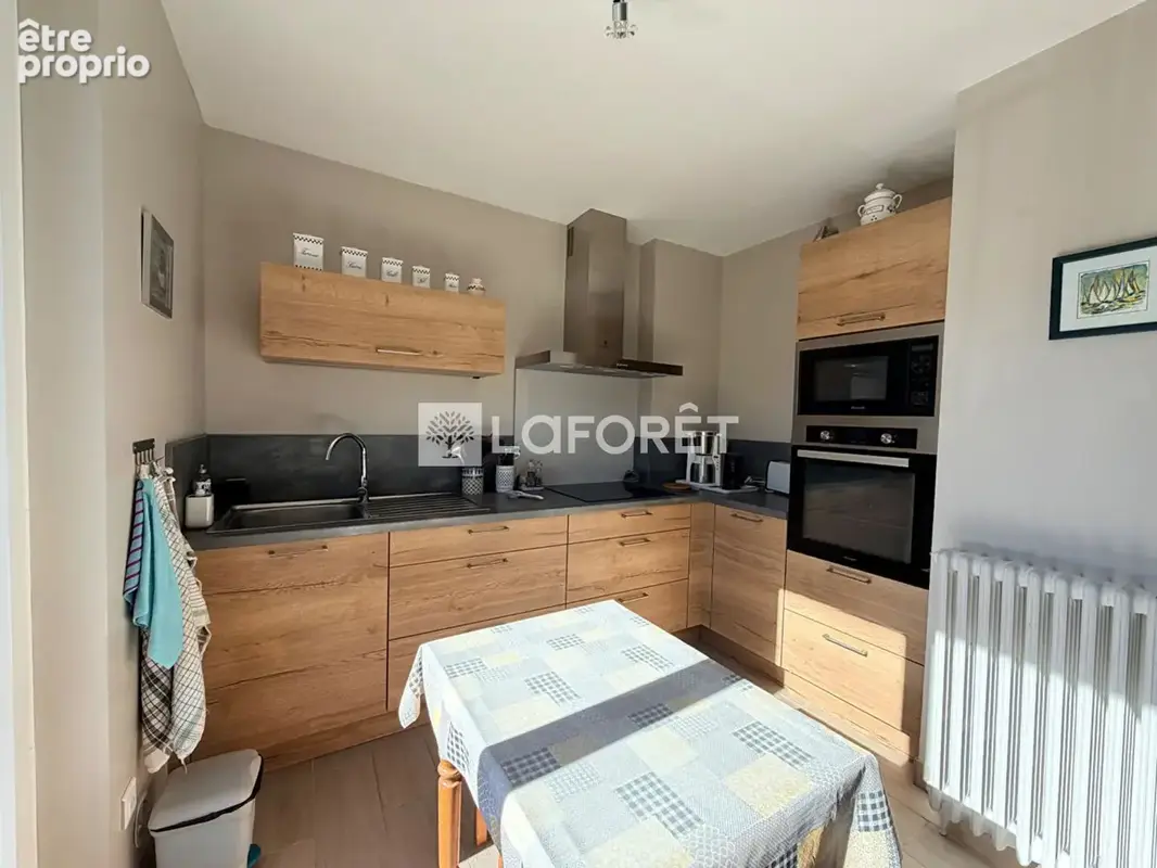 Secteur Vic Sur Cere maison 5 pièces118 m2 sur un parcelle de 340 m² - photo 8