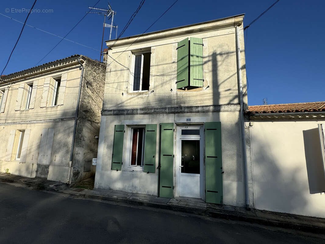 Maison à CERONS