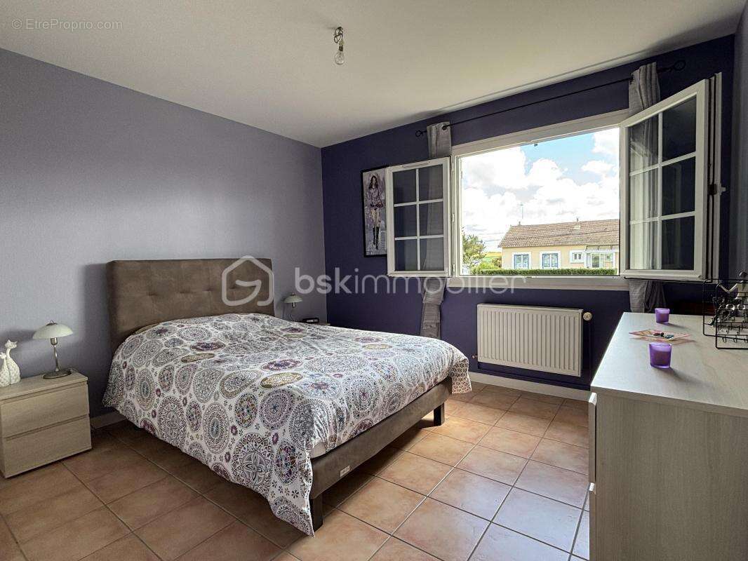 Maison à DANGE-SAINT-ROMAIN