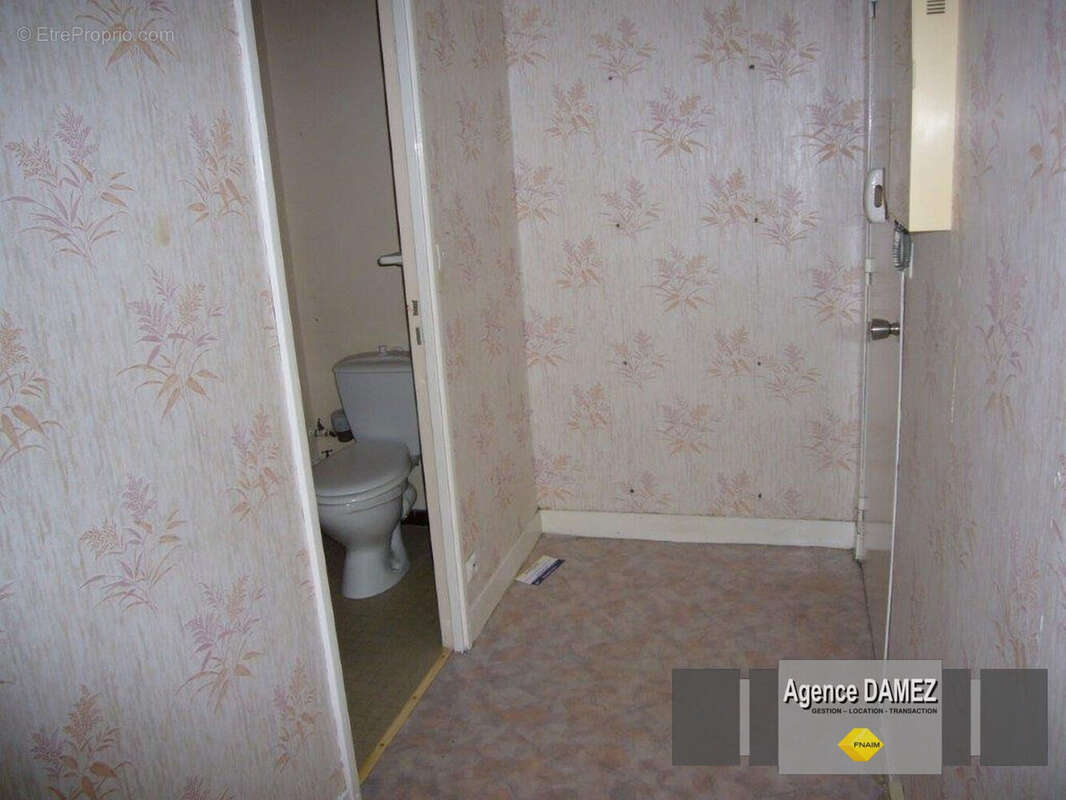 A Dourdan, Appartement F1 avec balcon, cave et parking, proche commerces - photo 3