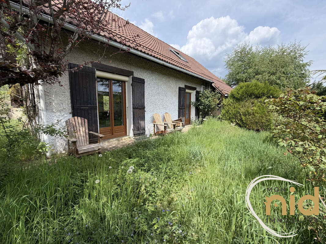 Maison à MIRIBEL-LANCHATRE