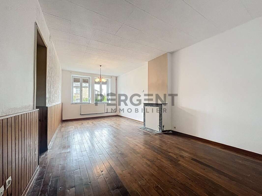 Maison à YVERNAUMONT