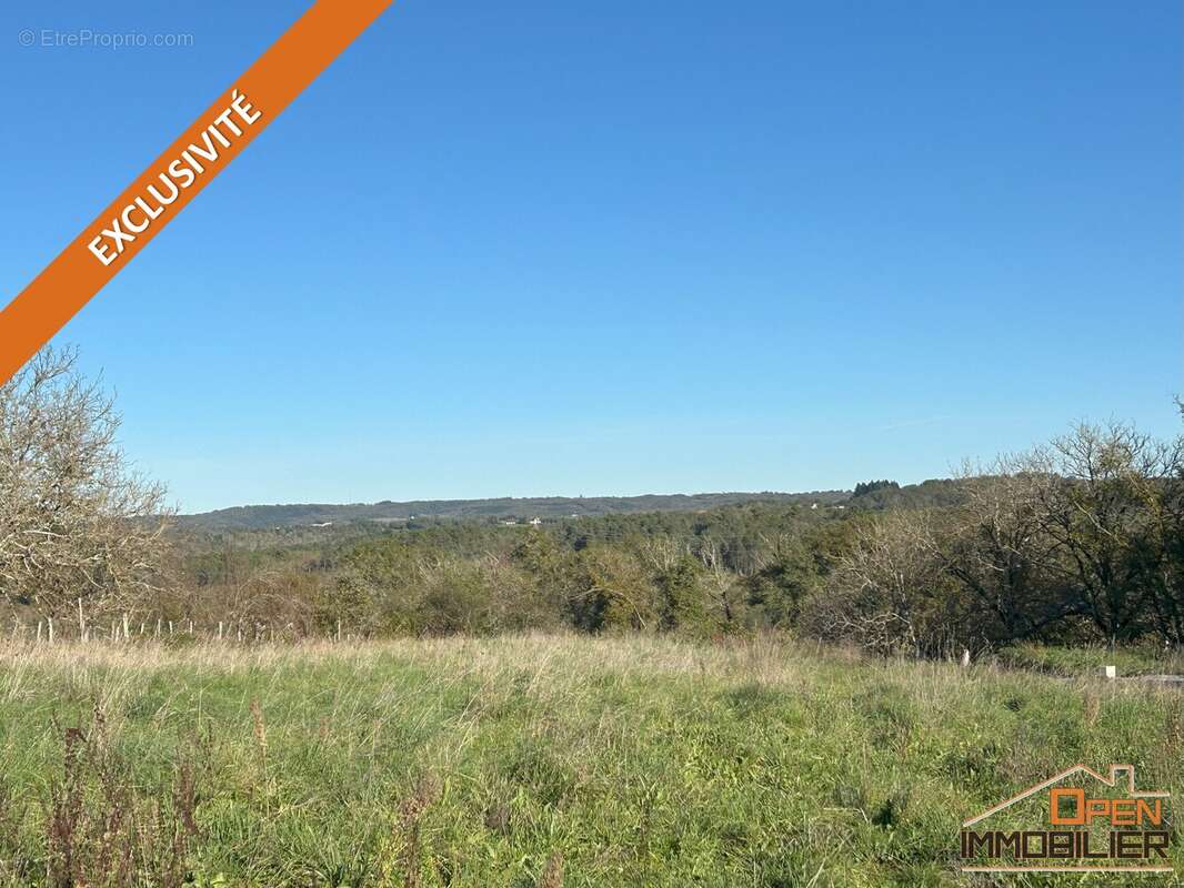 Terrain à MASCLAT
