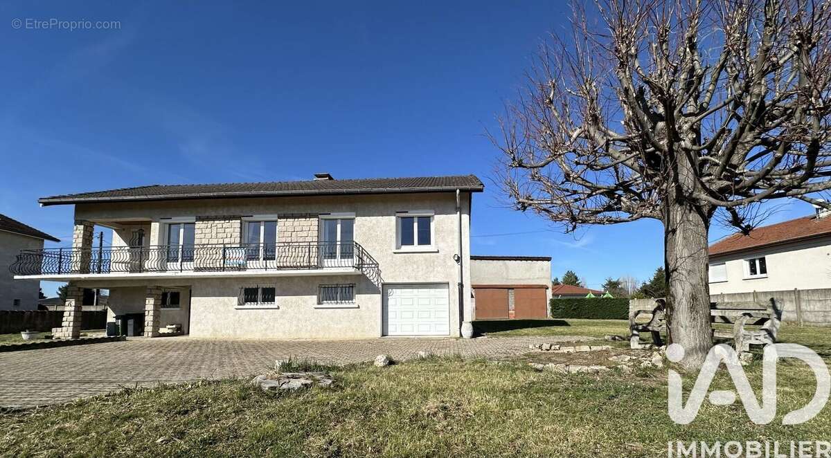 Photo 2 - Maison à VEAUCHE
