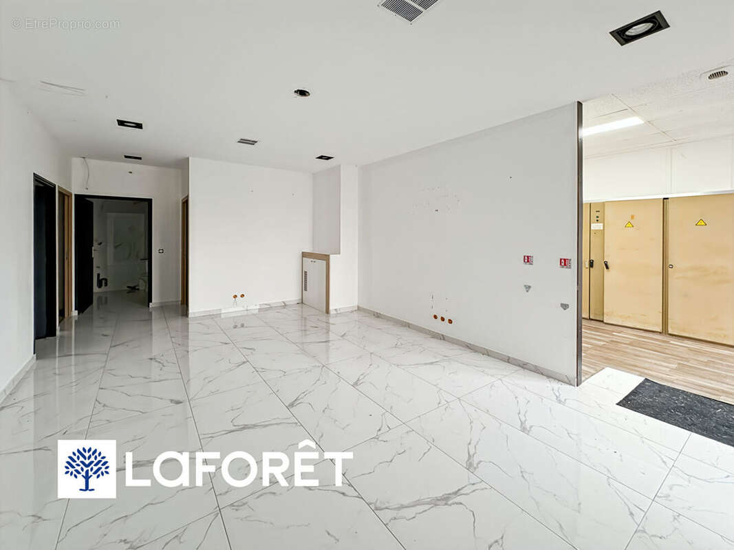 Commerce à BONDOUFLE