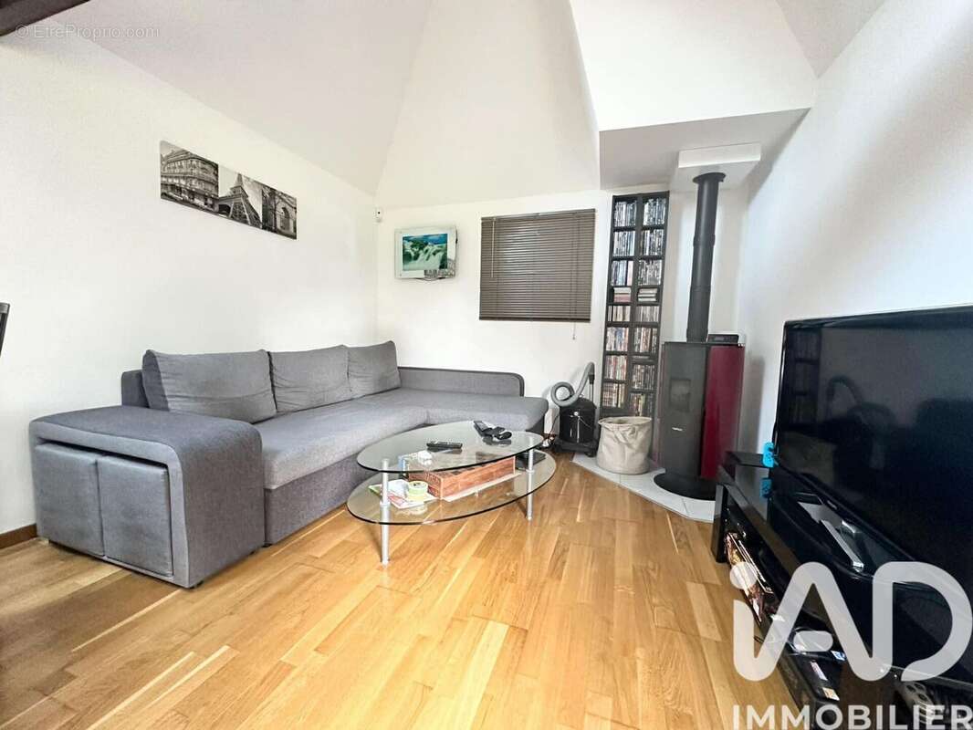 Photo 3 - Maison à LA ROUSSIERE