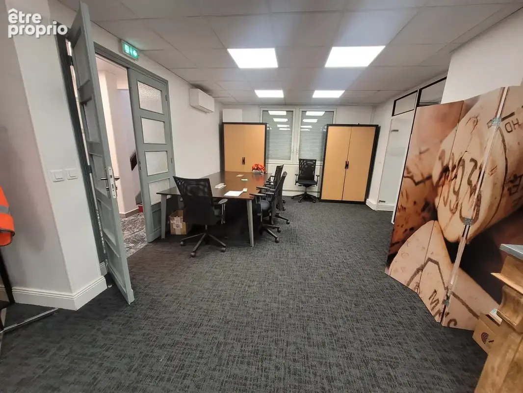 Commerce 194 m² à vendre à Le Bourget (93350) - photo 8