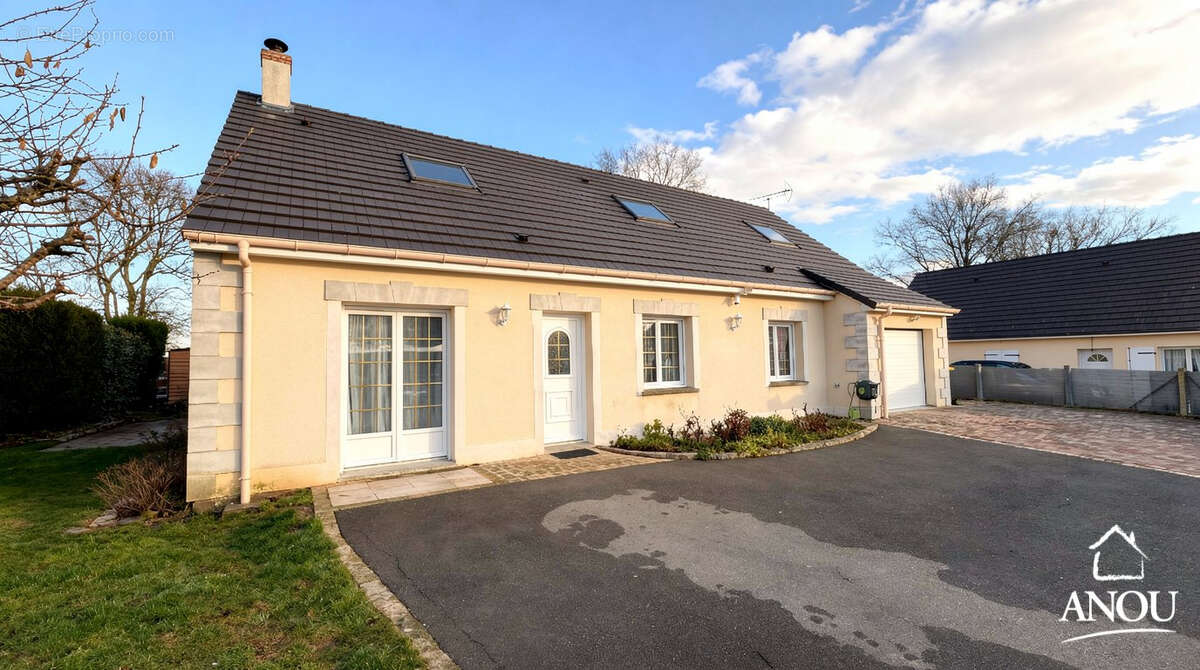 Maison à SAINT-DENIS-LES-PONTS