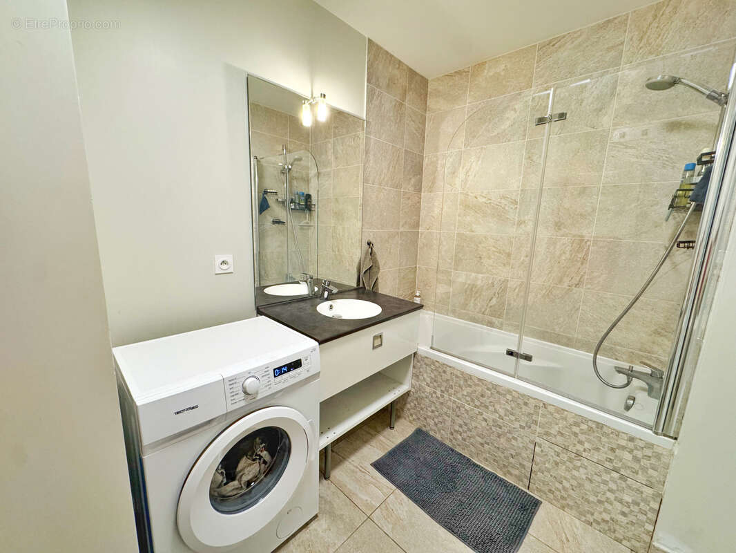 Appartement à LA MULATIERE