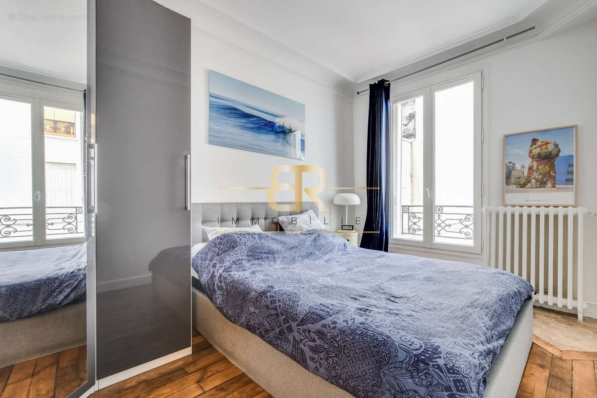 Appartement à PARIS-17E