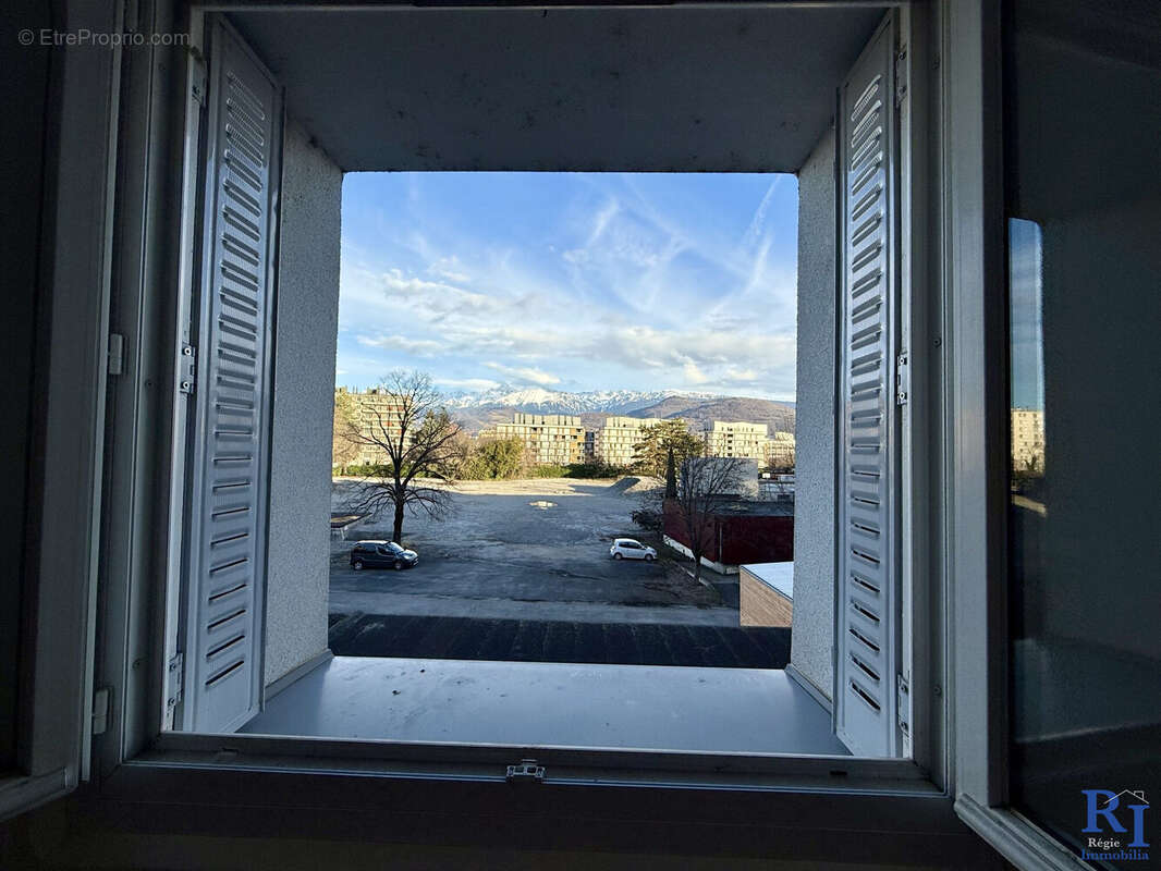 Vue depuis la Chambre 2 - Appartement à GRENOBLE