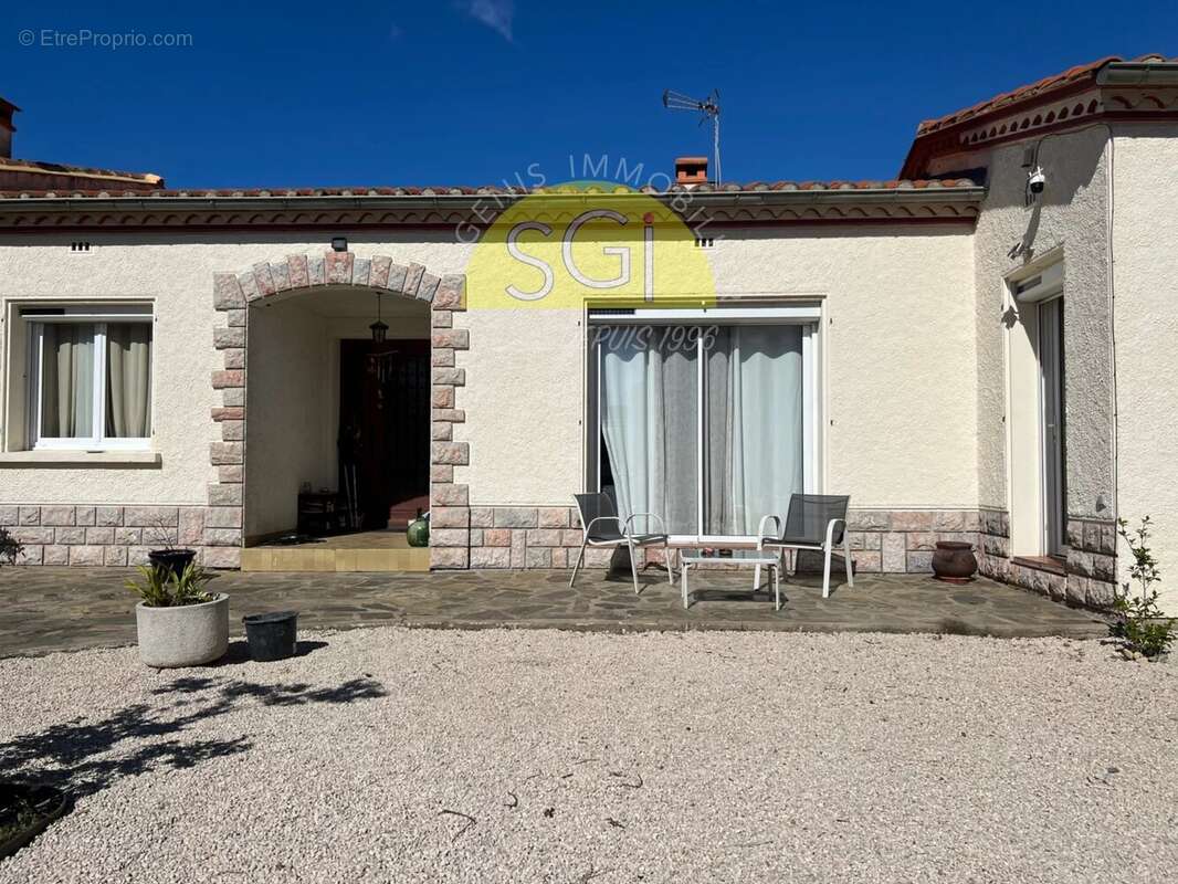 Maison à SAINT-GENIS-DES-FONTAINES