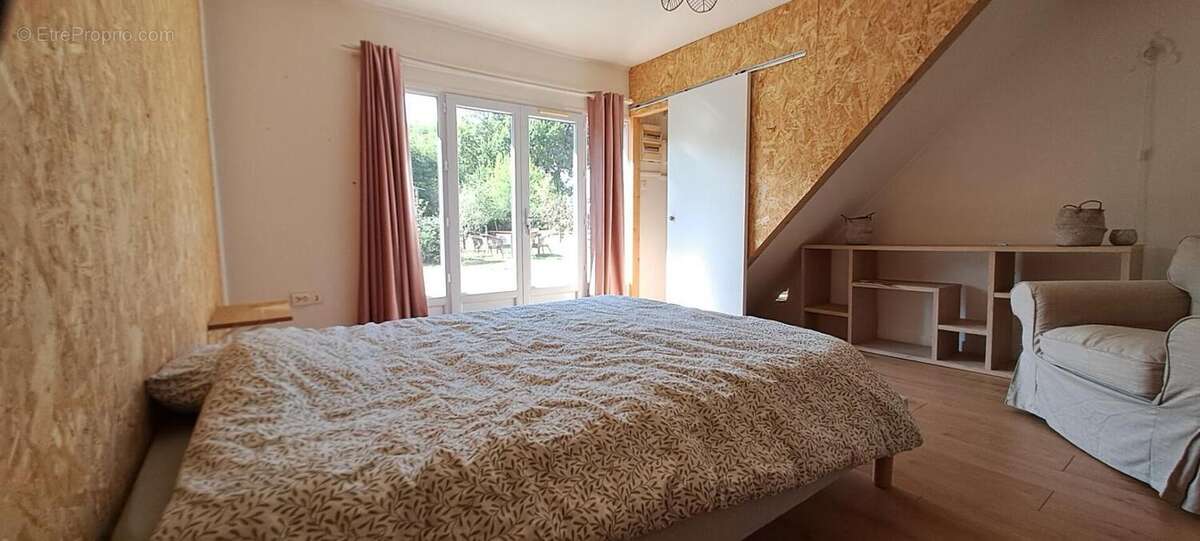 Maison à SAINT-PAUL-LA-ROCHE