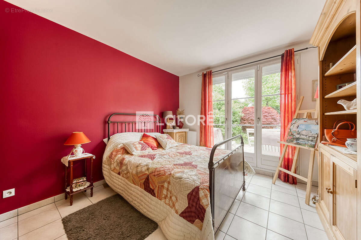 Maison à OZOIR-LA-FERRIERE