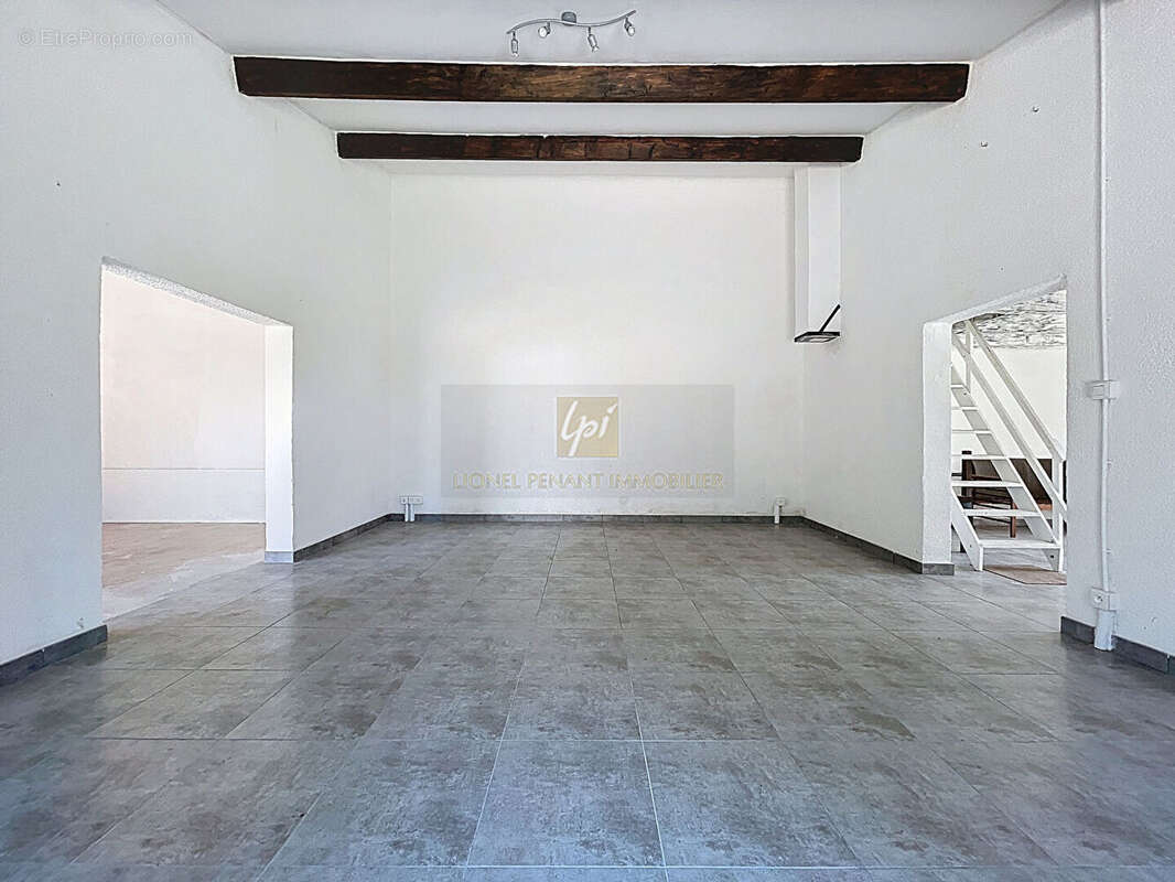 Mazan garage 90m² sur terrain constructible viabilise de 719m² - photo 8
