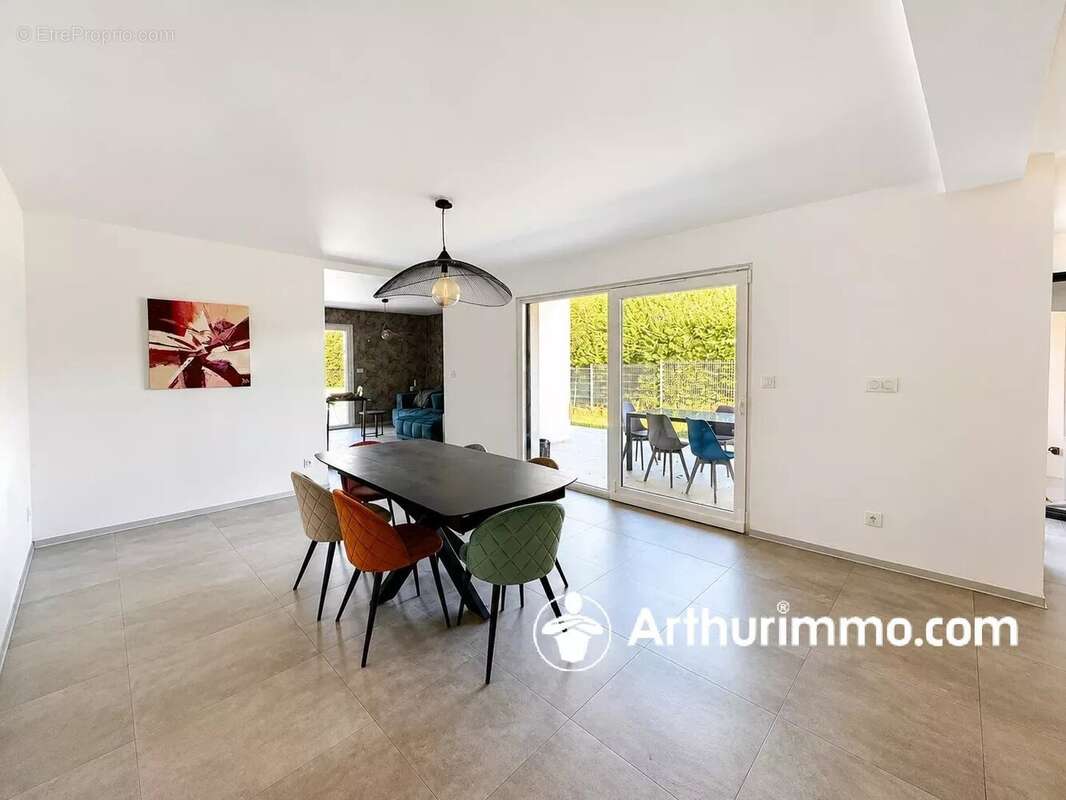 Maison contemporaine avec piscine à Saint-Germain-le-Châtelet - photo 7