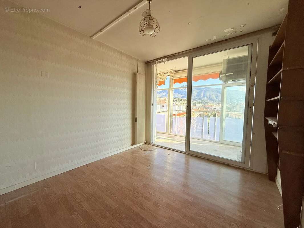 Appartement à ROQUEBRUNE-CAP-MARTIN