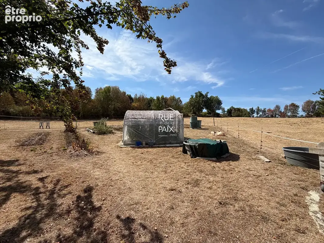 Longère de caractère avec plus de 9 000 m² de terrain aux portes de Saint-Maixent-l'École - photo 16