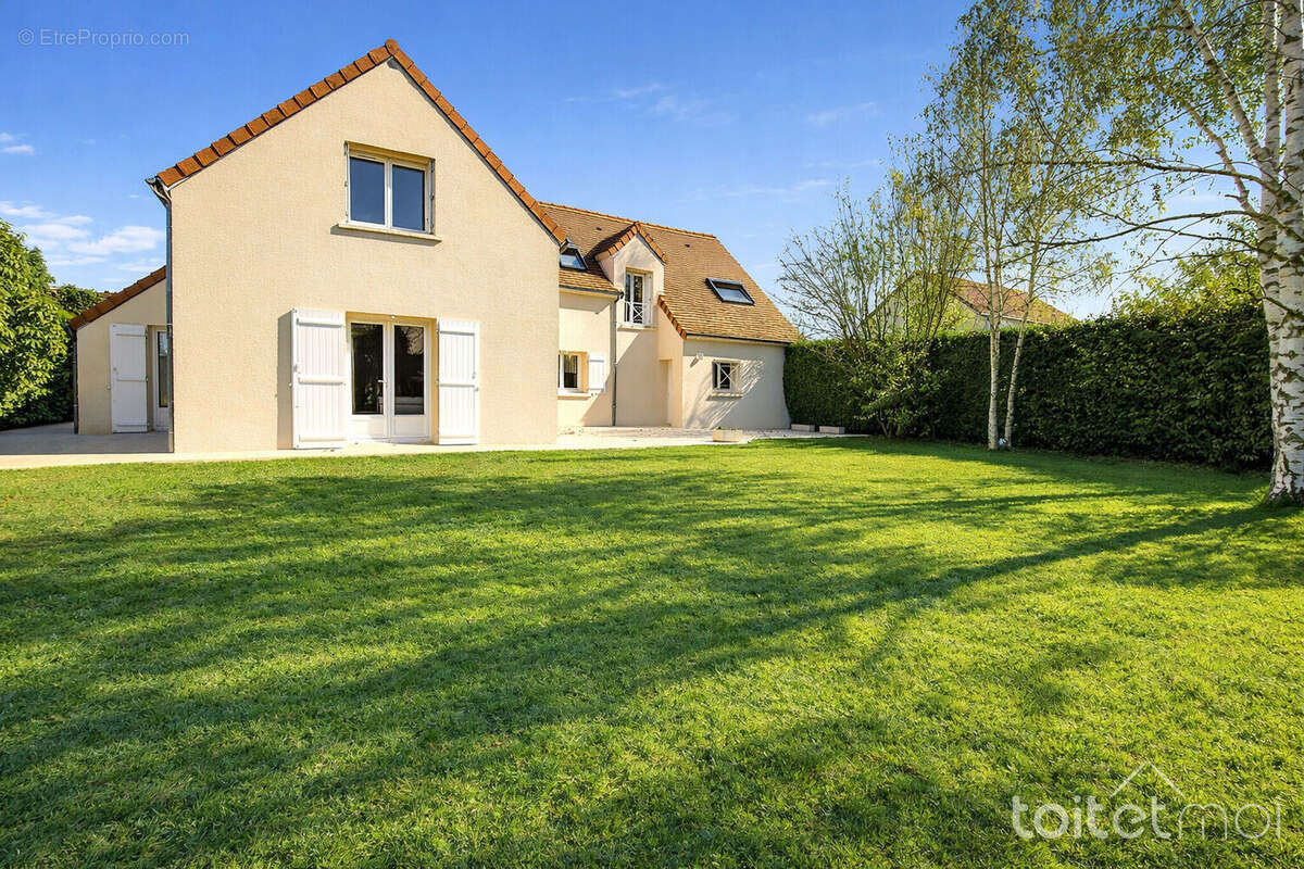 Maison à MAGNY-LES-HAMEAUX