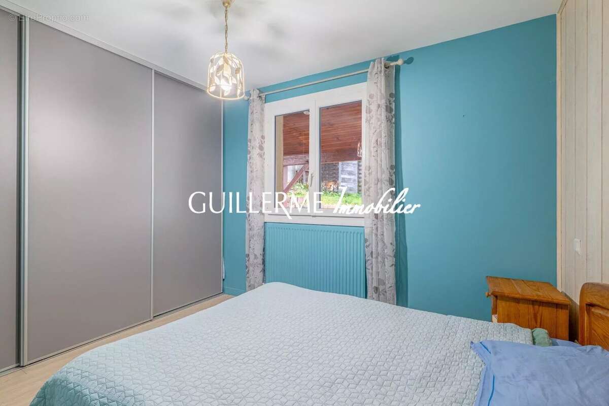 Maison à JASSANS-RIOTTIER