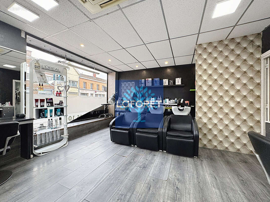 Commerce à QUIEVRECHAIN